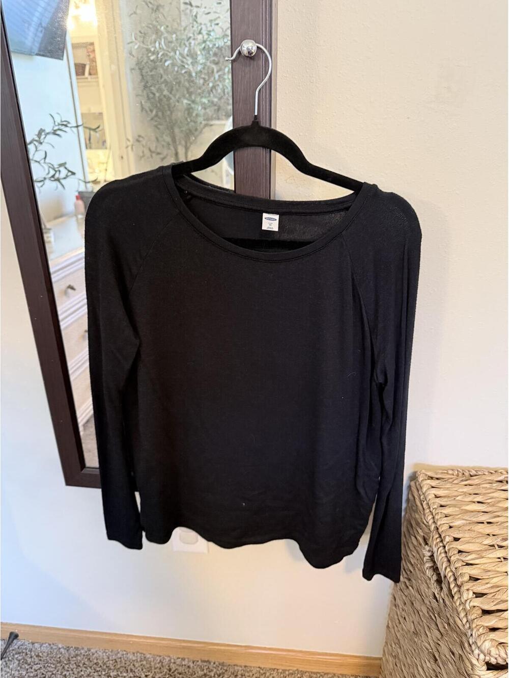 Old Navy Luxe Soft Black Long Sleeve Shirt XS